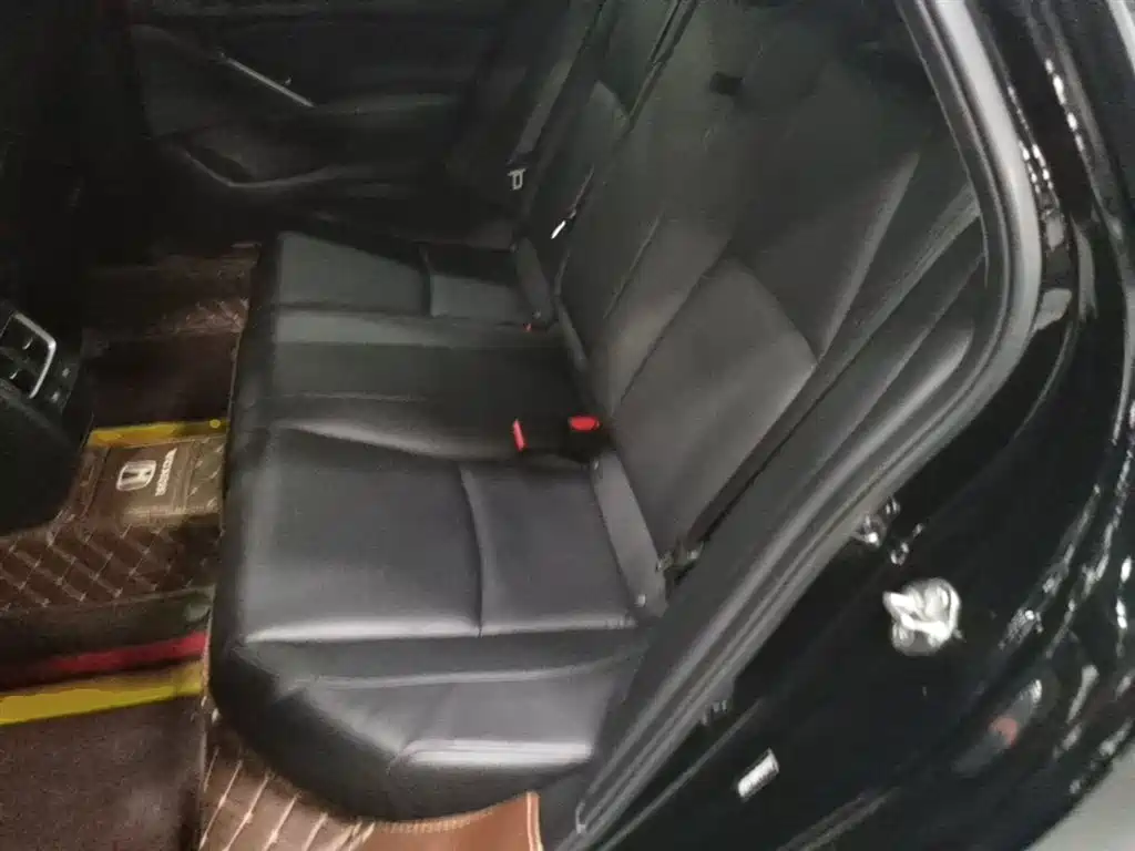 Honda Accord 2023 — фото 17
