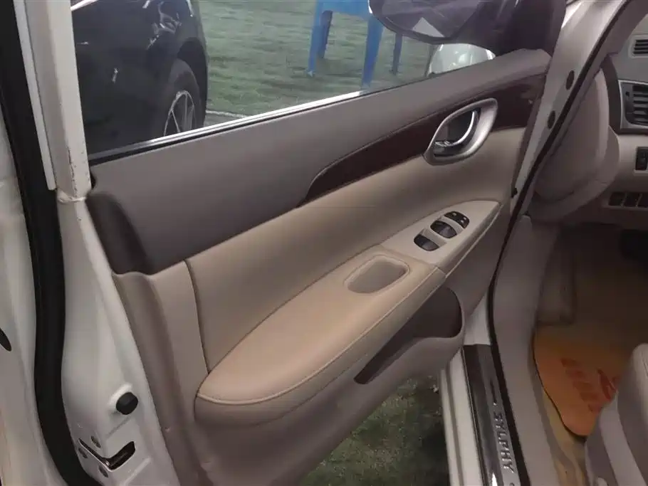 Nissan Sylphy 2012