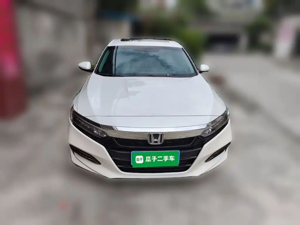 Honda Accord 2018 — фото 23