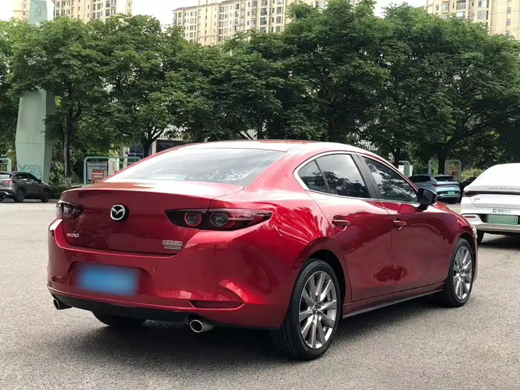 Mazda 3 Axela 2021 — фото 13