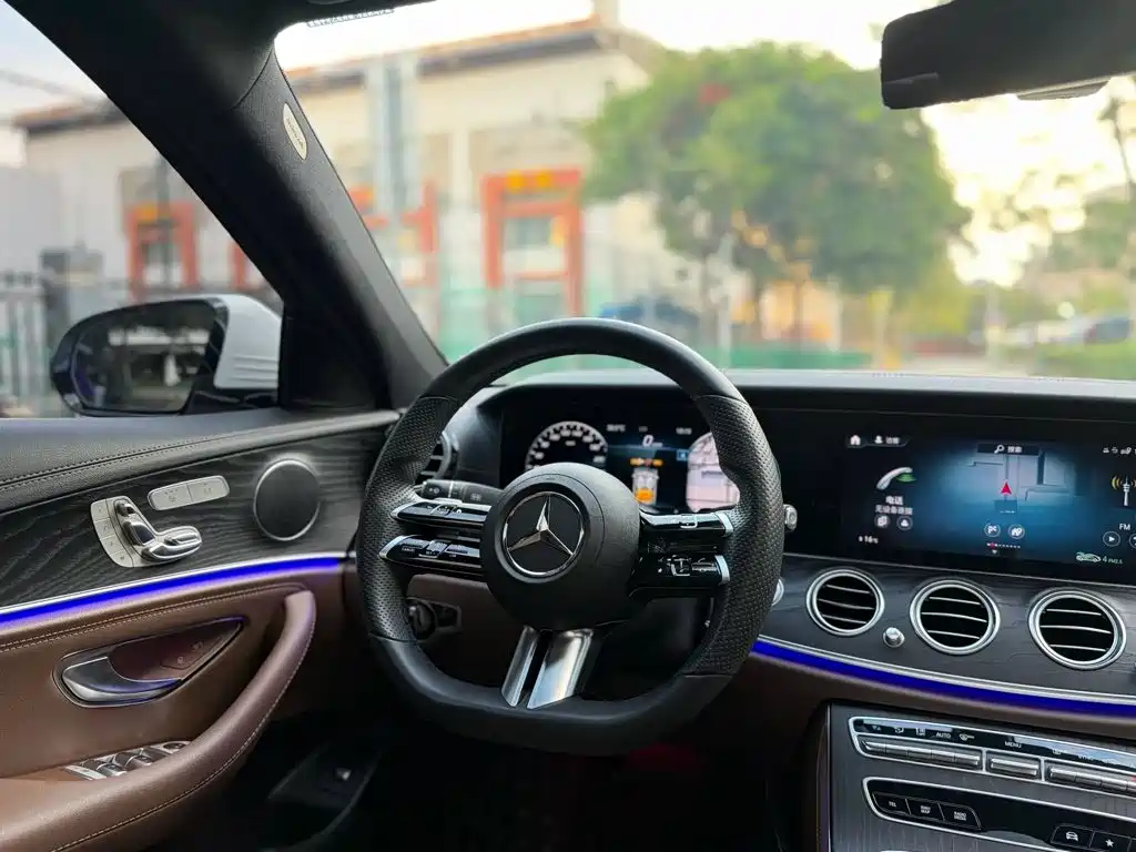 Mercedes-Benz E-Class 2022
