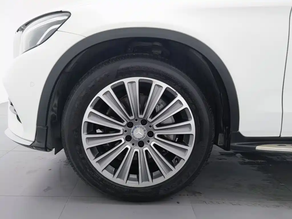 Mercedes-Benz GLC 2016 — фото 17