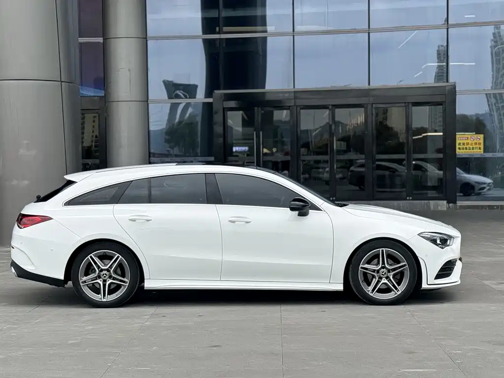 Mercedes-Benz CLA 2022