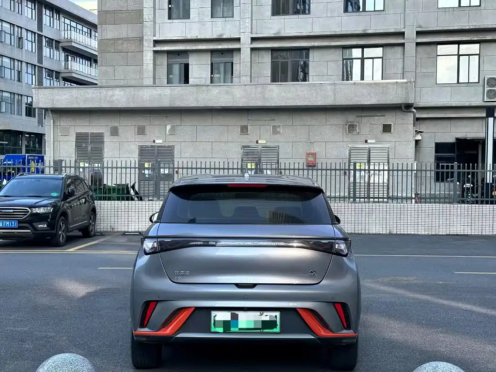 BYD Dolphin 2022 — фото 13