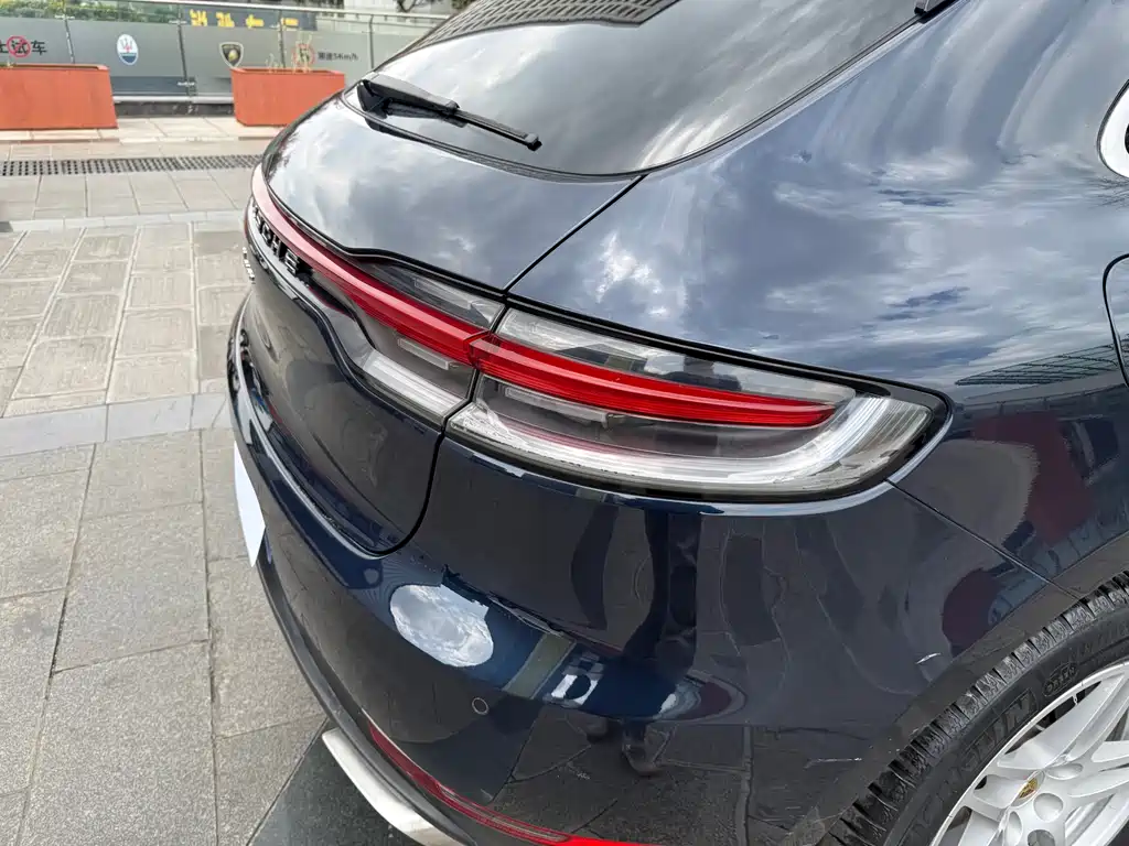 Porsche Macan 2019 — фото 39
