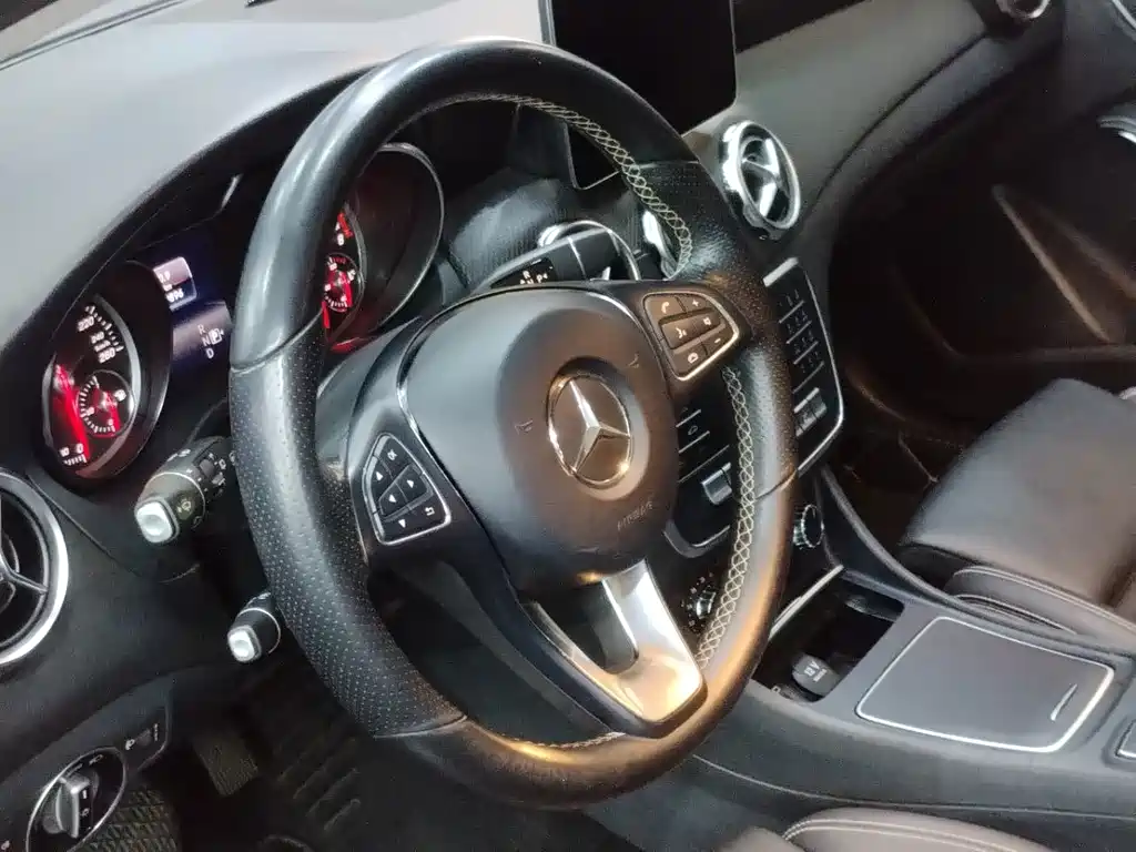 Mercedes-Benz GLA 2019 — фото 14