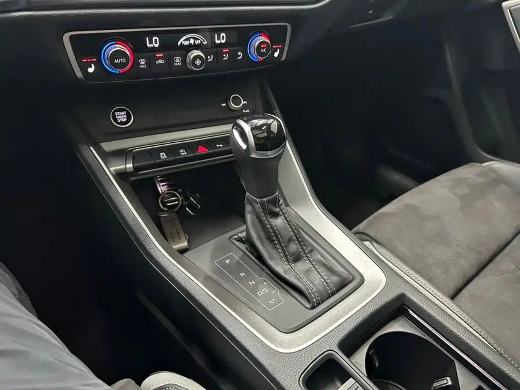 Audi Q3 2022 — фото 17