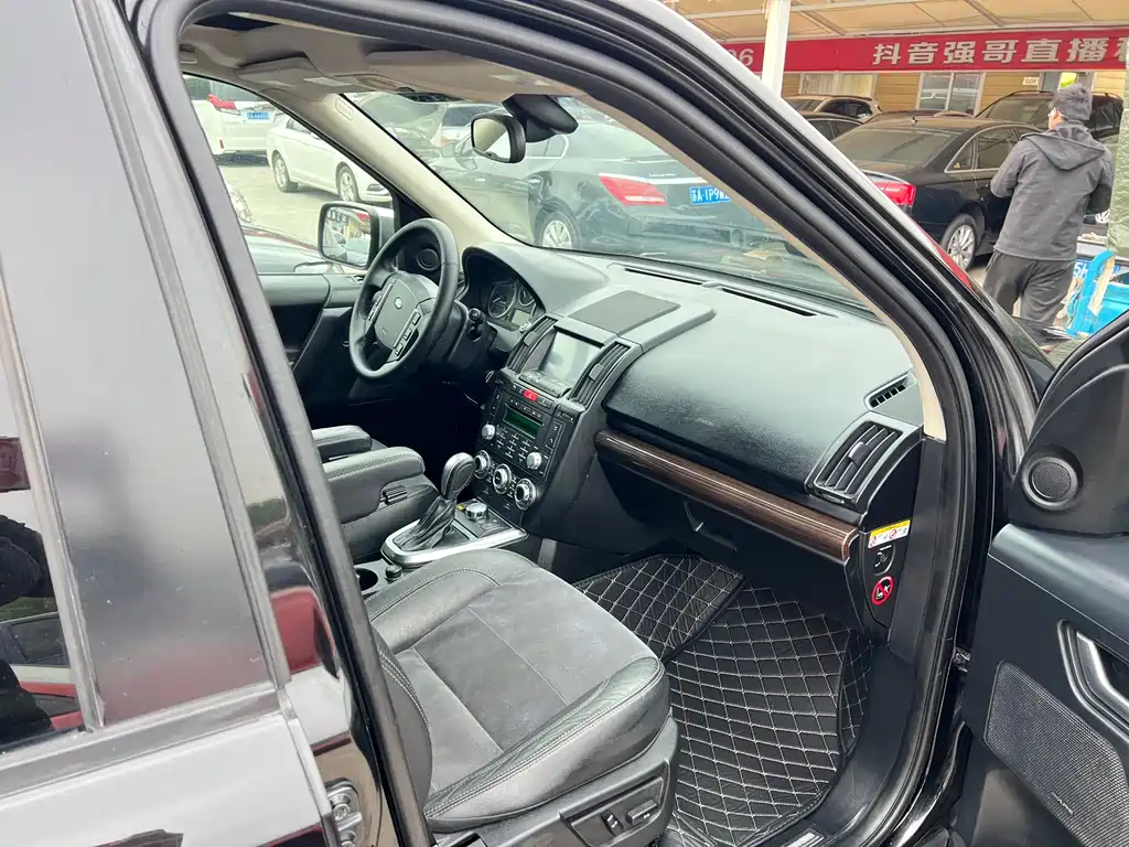 Land Rover Freelander 2 2011 — фото 17
