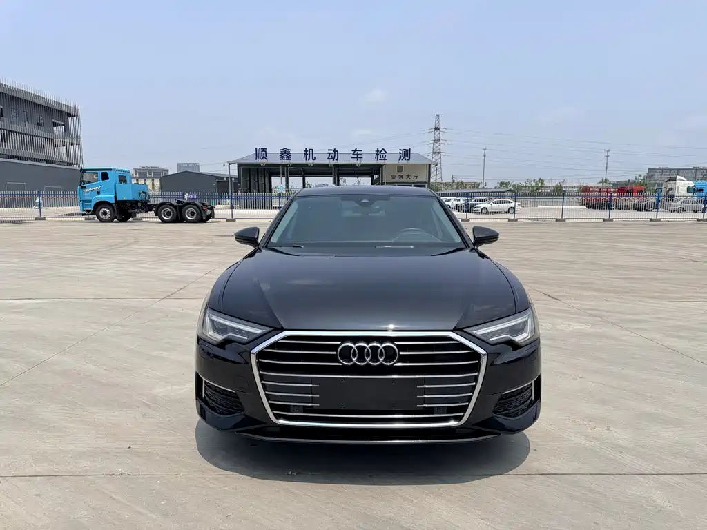 Audi A6L 2022