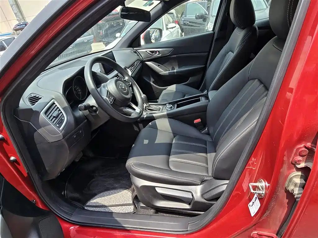 Mazda CX-4 2018 — фото 13