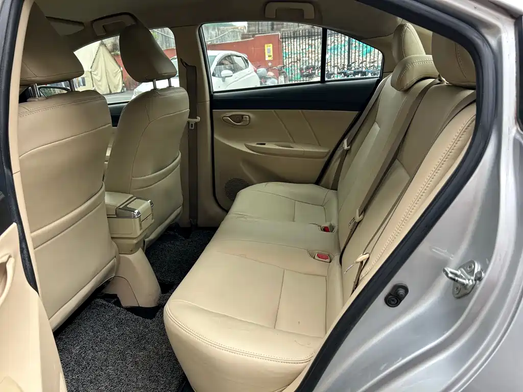 Toyota Vios 2015 — фото 15