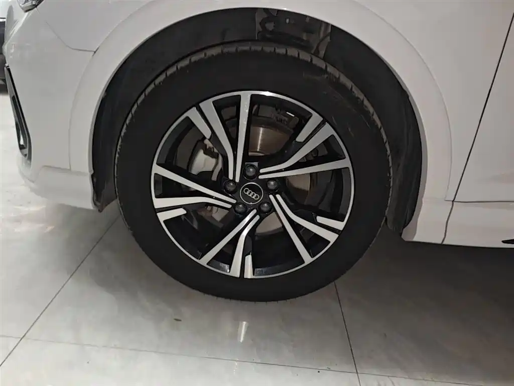 Audi Q3 Sportback 2023 — фото 23