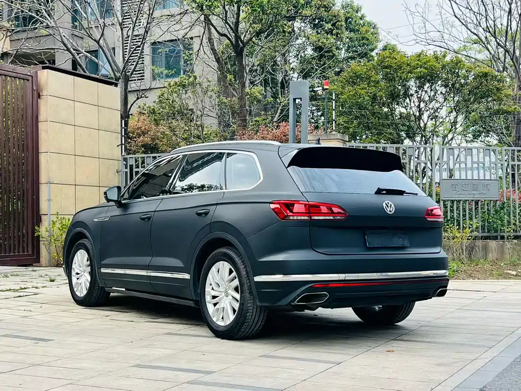 Volkswagen Touareg 2019 — фото 22