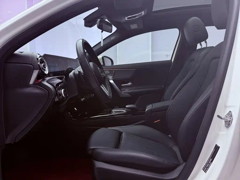 Mercedes-Benz A-Class 2022 — фото 8