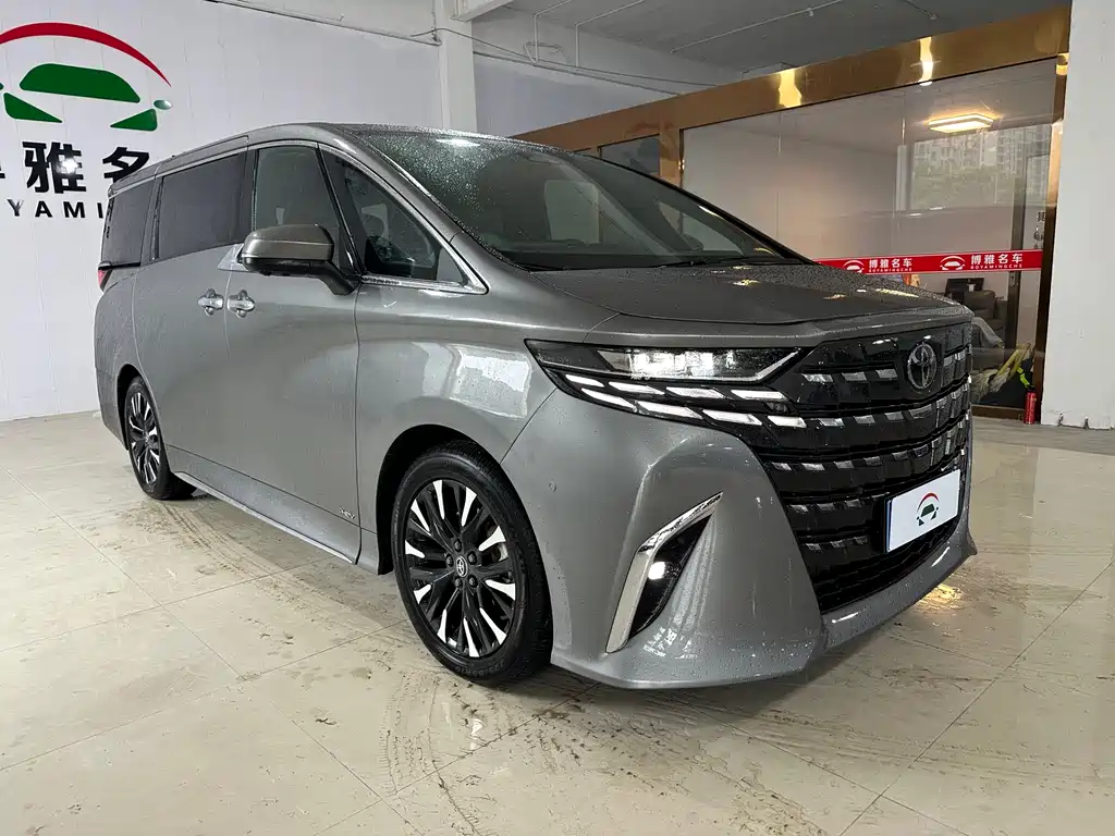 Toyota Alphard 2023 — фото 9