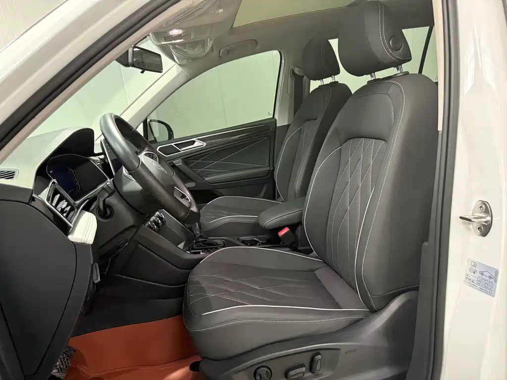 Volkswagen Tiguan L 2023