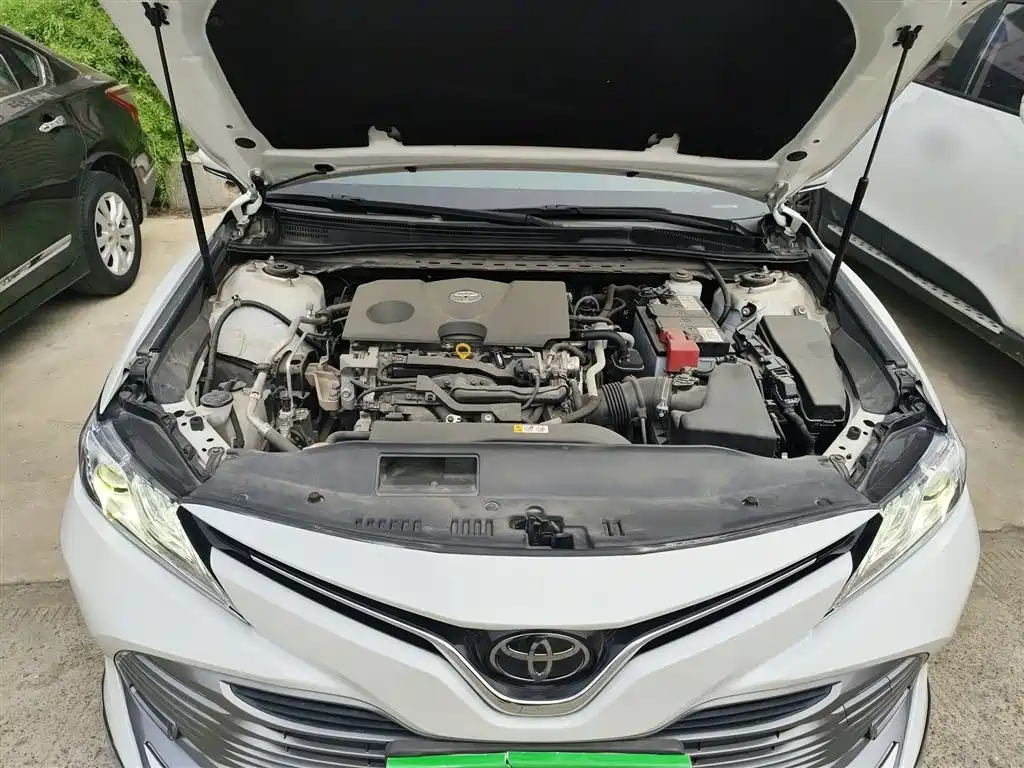 Toyota Camry 2020 — фото 20
