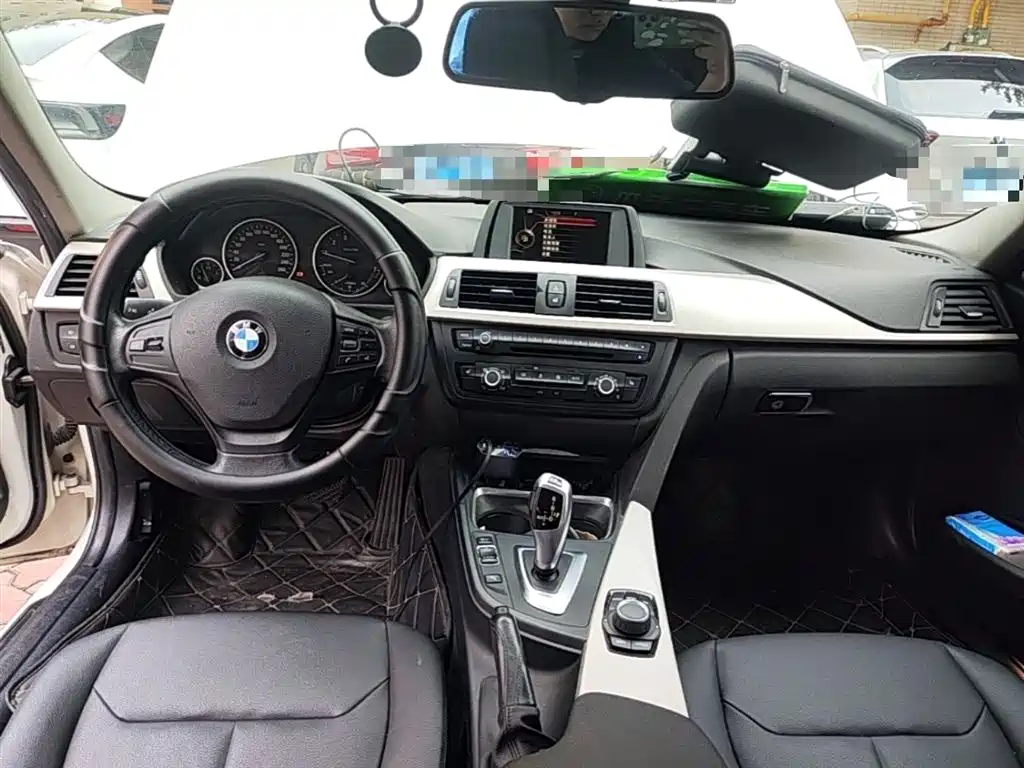 BMW 3 Series 2015 — фото 13