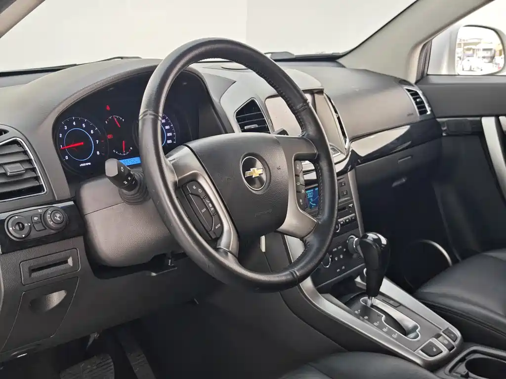 Chevrolet Captiva 2013 — фото 28
