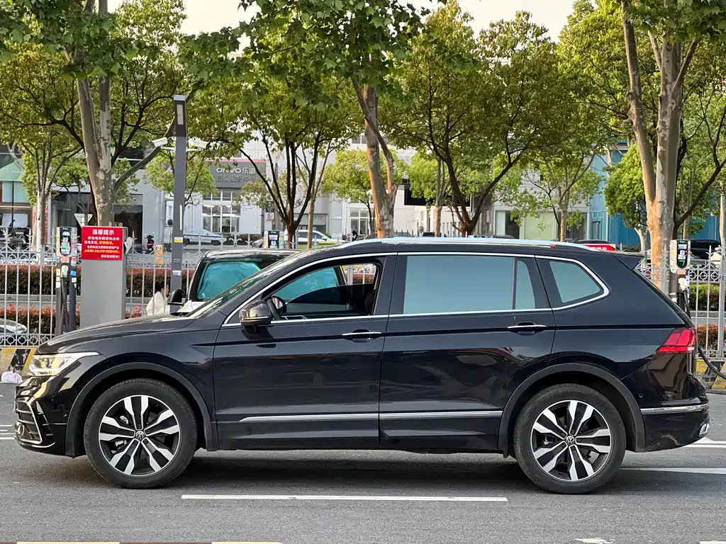 Volkswagen Tiguan L 2024 — фото 8