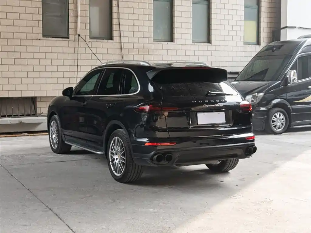 Porsche Cayenne 2017 — фото 6