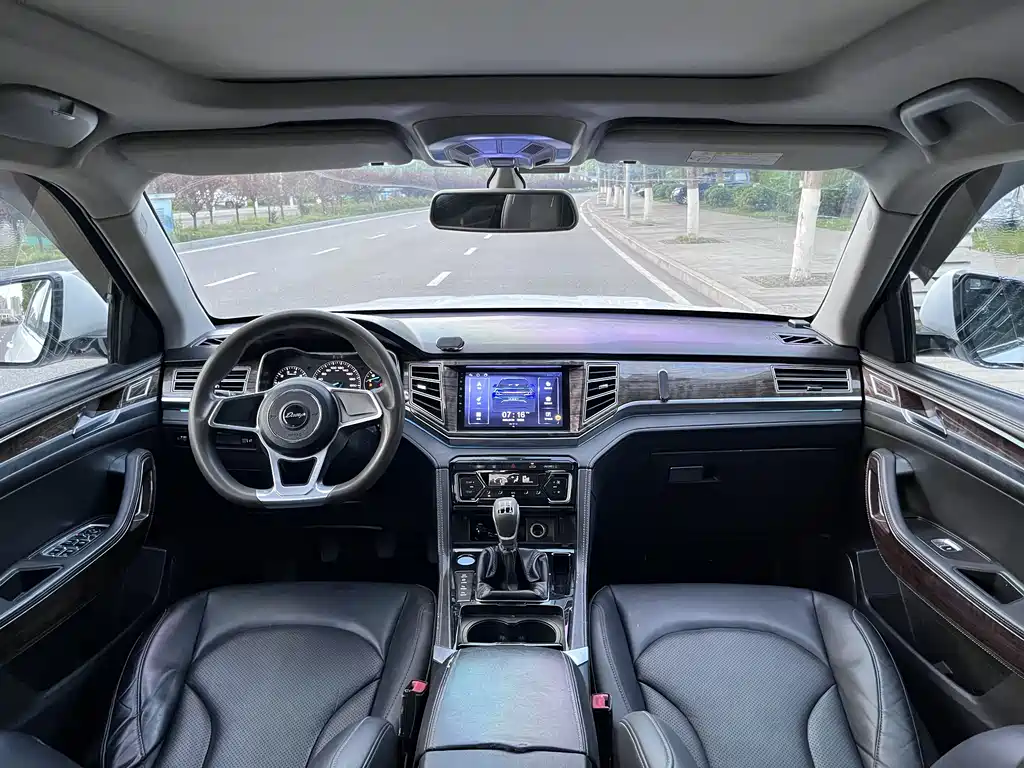 Zotye X7 2017 — фото 13