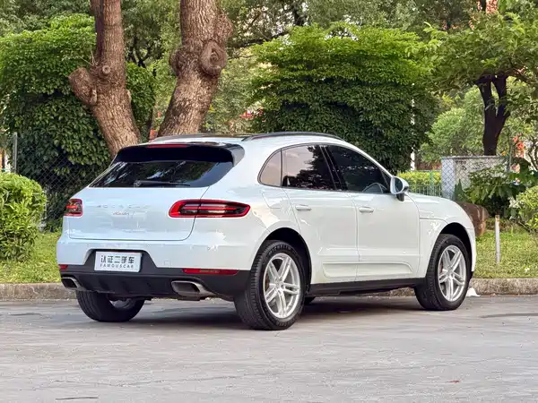 Porsche Macan 2016