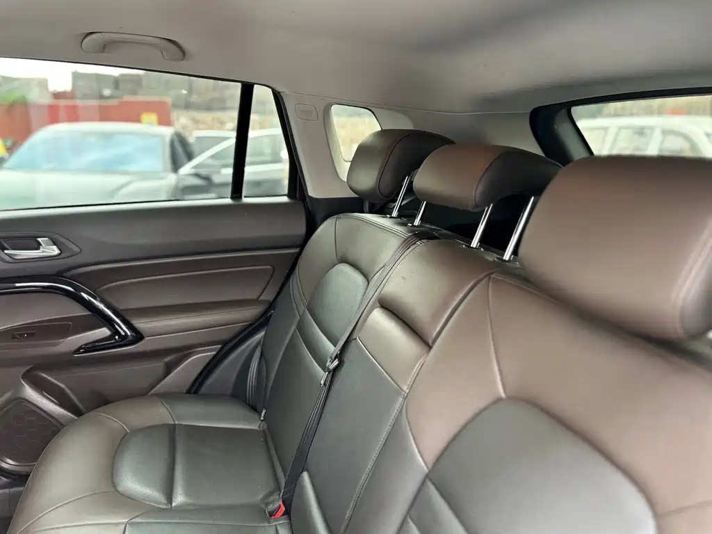 GAC Motor Trumpchi GS4 2018 — фото 17
