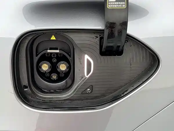 NIO ET5T 2025