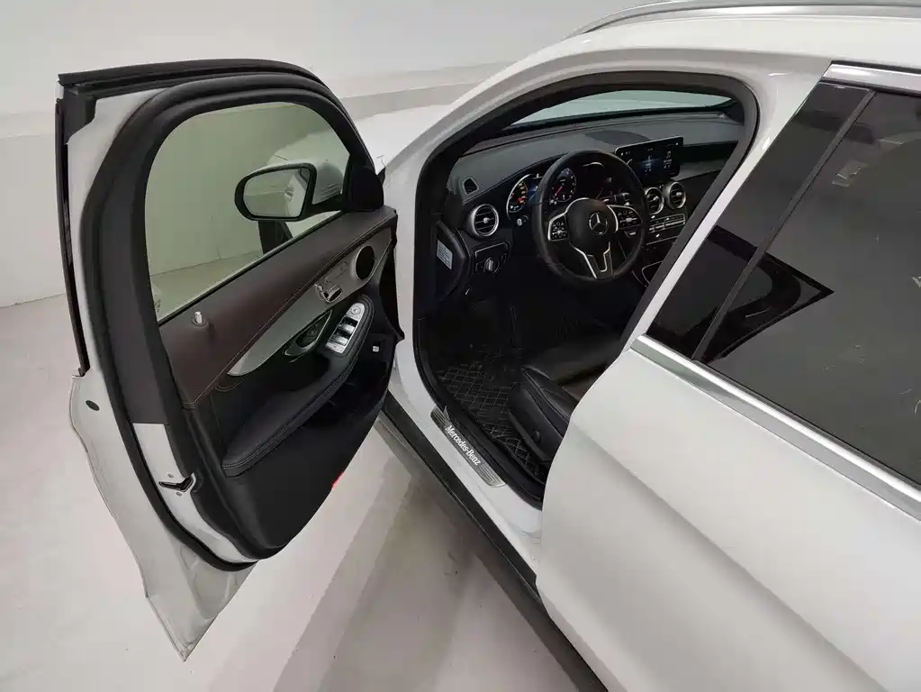 Mercedes-Benz GLC 2020 — фото 12