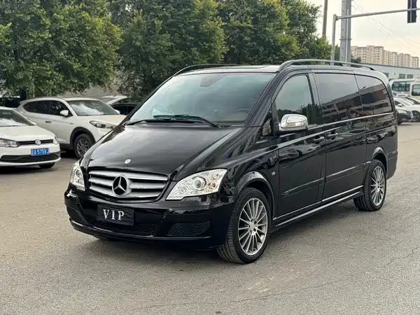 Mercedes-Benz Viano 2011