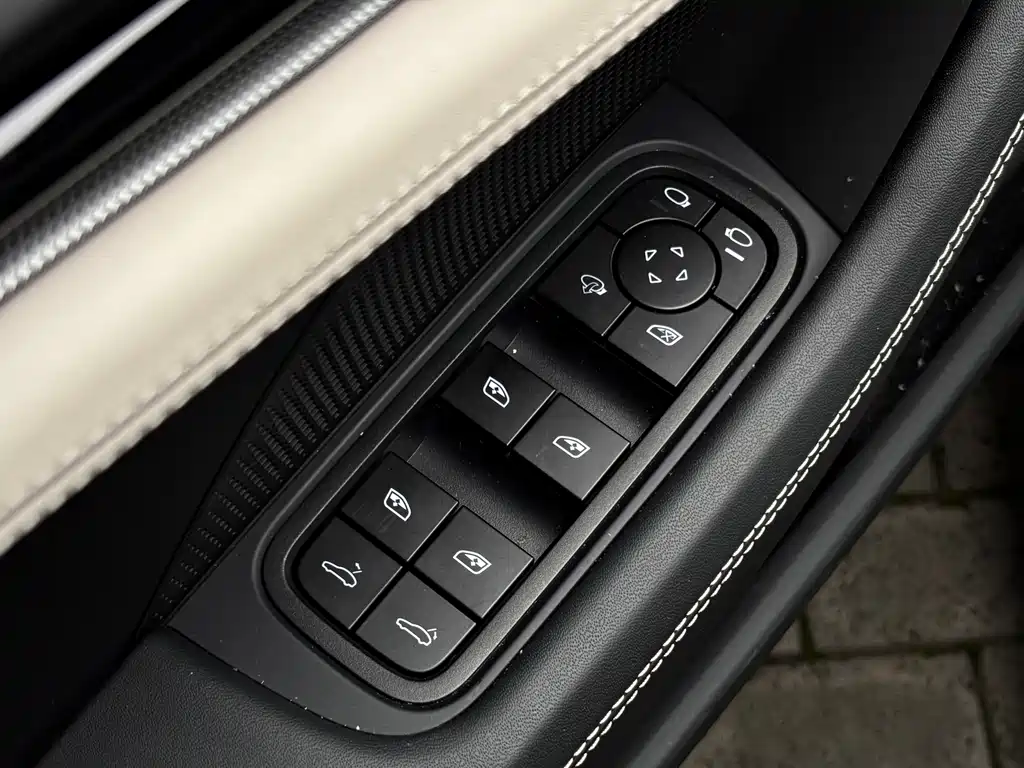 Porsche Panamera 2025 — фото 12