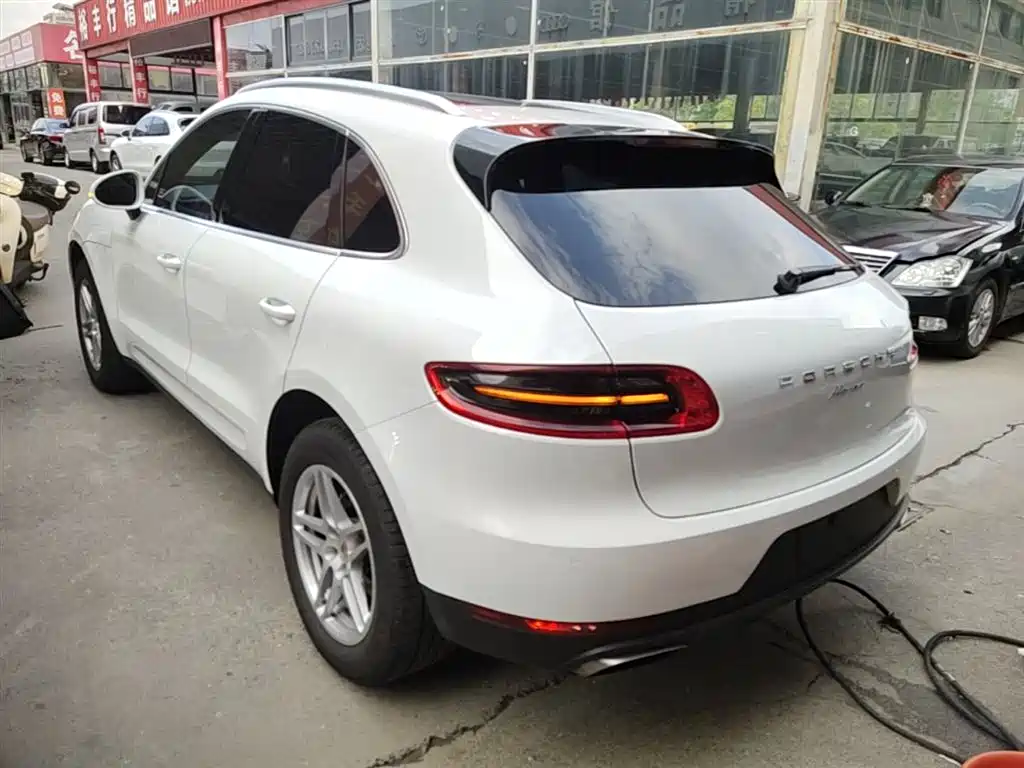 Porsche Macan 2017 — фото 5