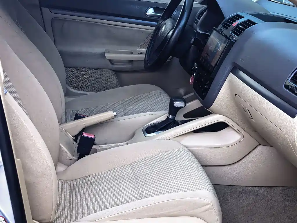 Volkswagen Sagitar 2008