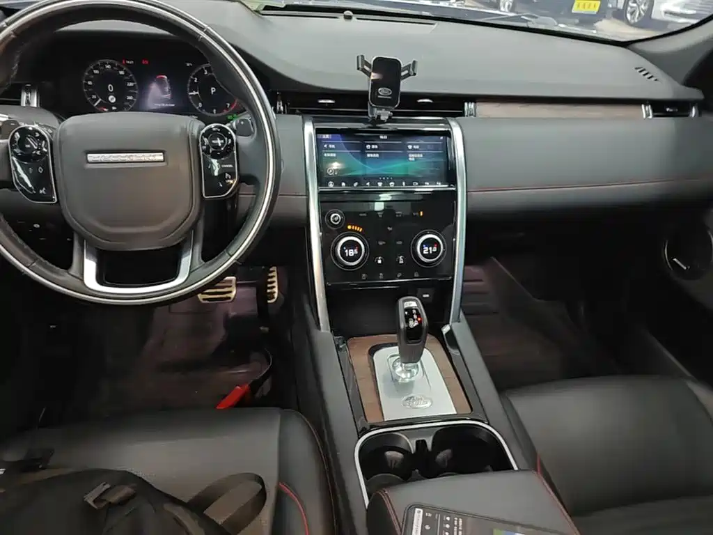 Land Rover Discovery Sport 2021 — фото 13