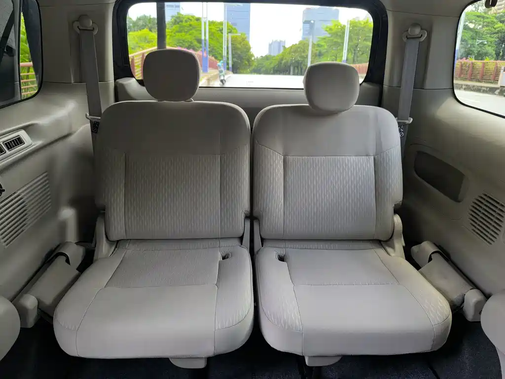 Nissan NV200 2018 — фото 13