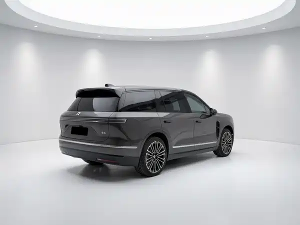 NIO ES8 2025