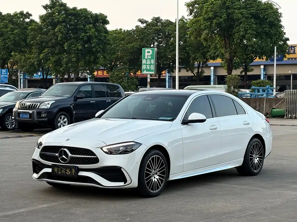 Mercedes-Benz C-Class 2025