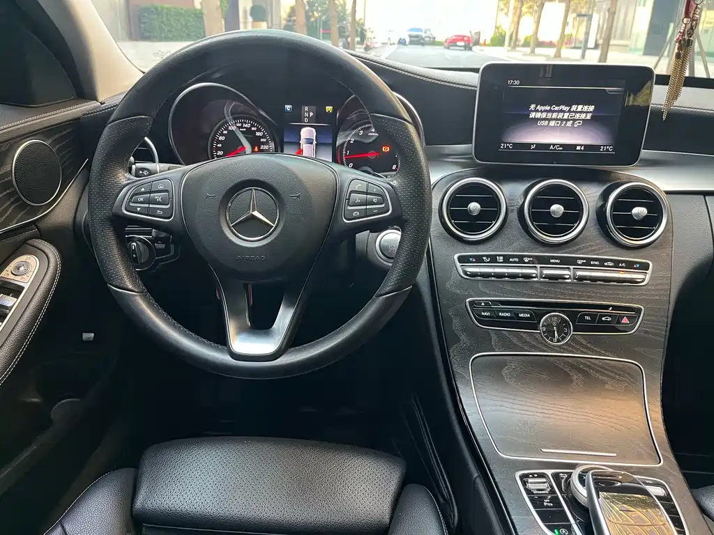 Mercedes-Benz C-Class 2018 — фото 34