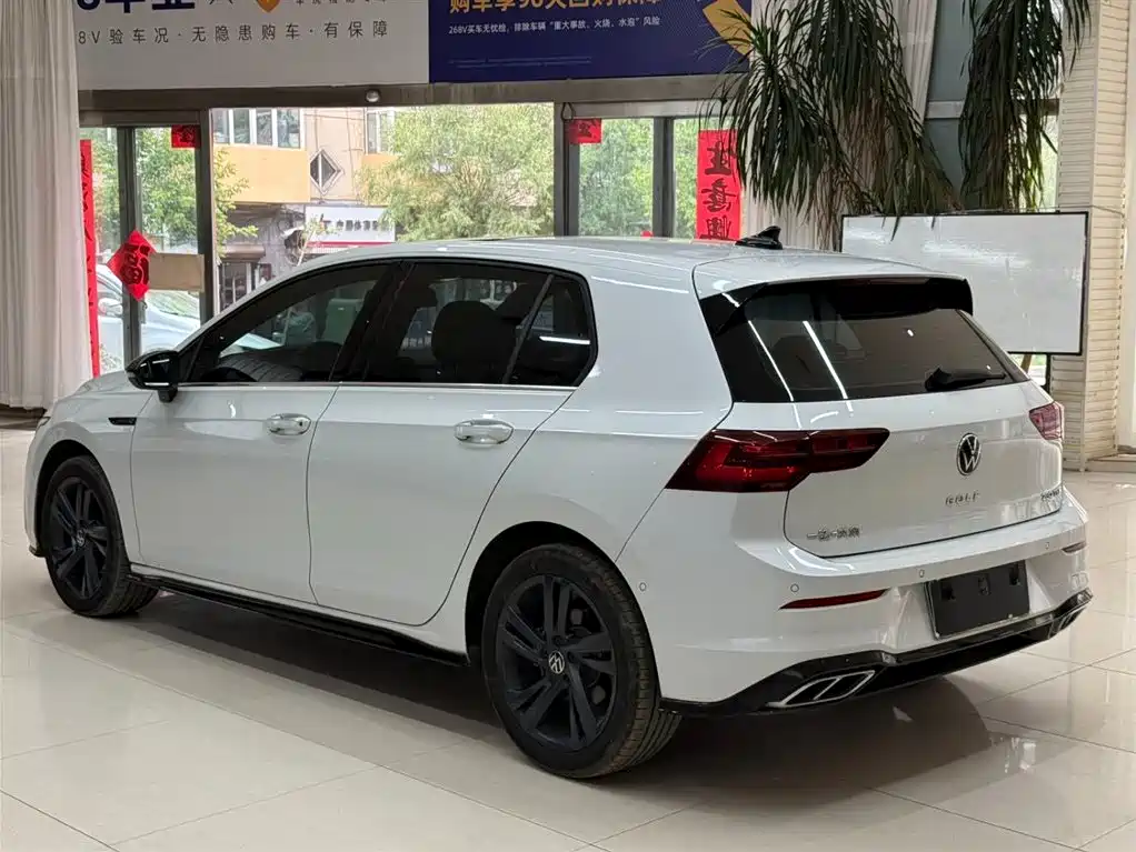 Volkswagen Golf 2022