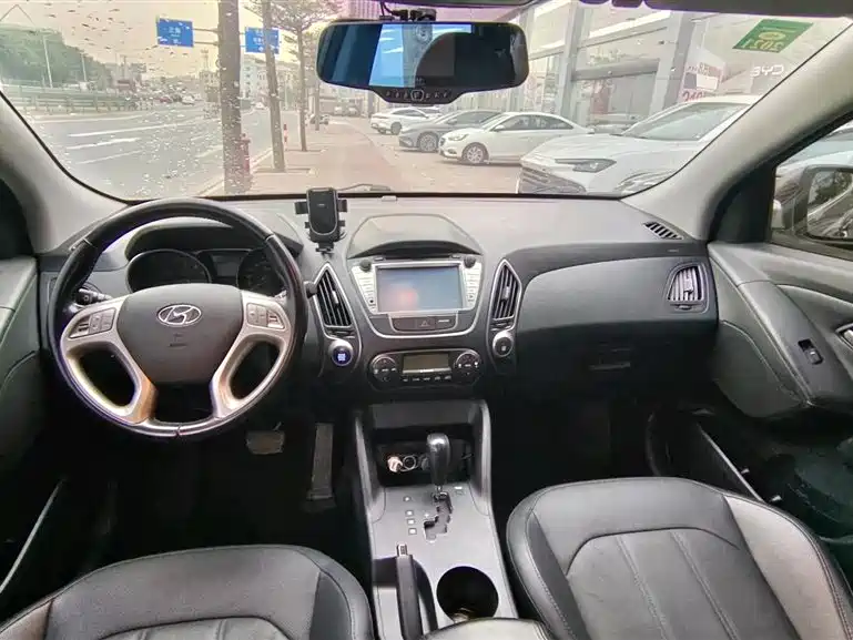 Hyundai ix35 2015 — фото 9