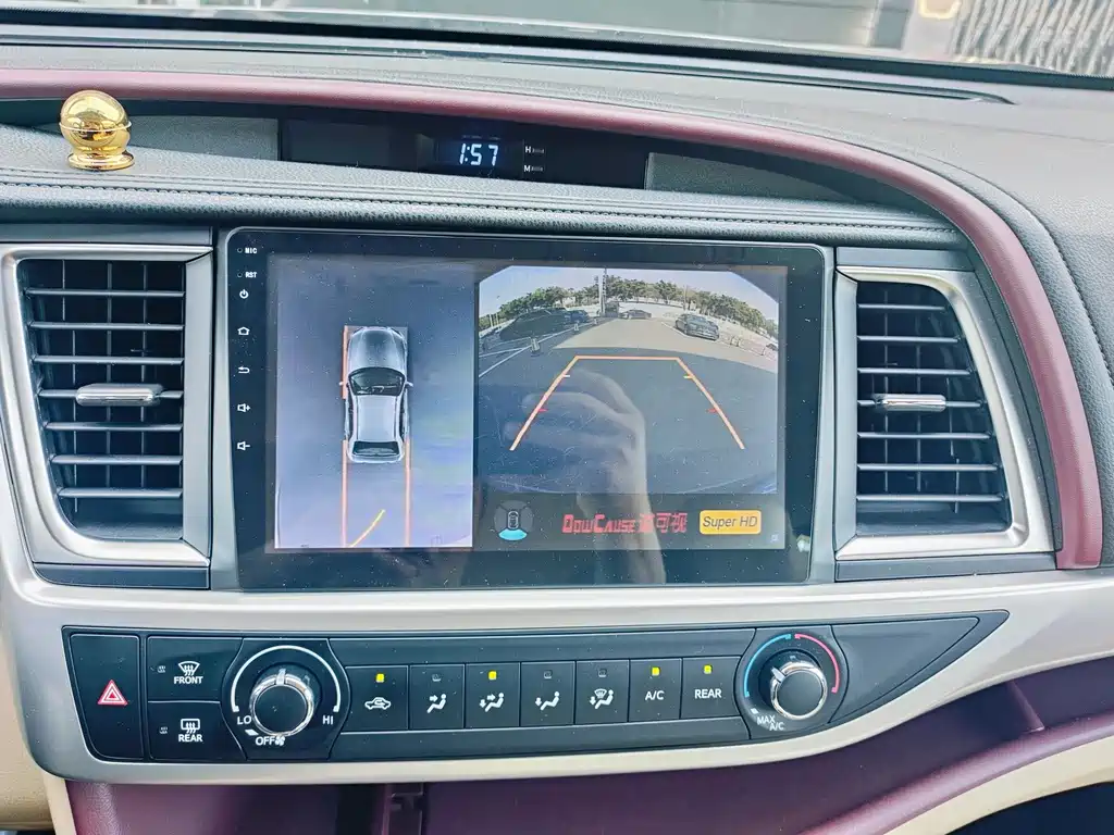 Toyota Highlander 2017 — фото 16