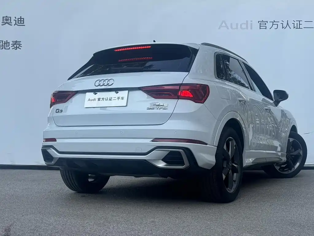 Audi Q3 2024 — фото 3