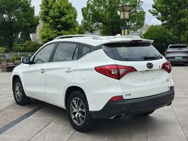 BYD Song 2016
