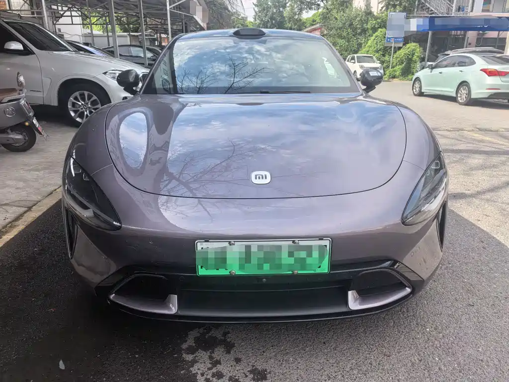 Xiaomi SU7 2024