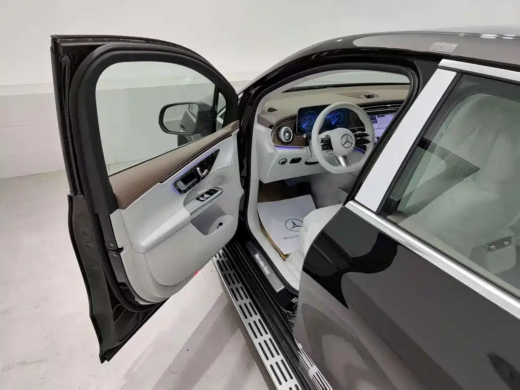 Mercedes-Benz EQE SUV 2025 — фото 10