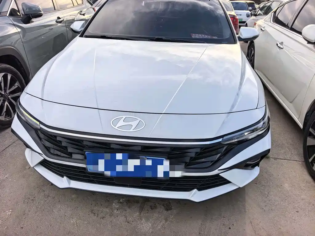 Hyundai Elantra 2023