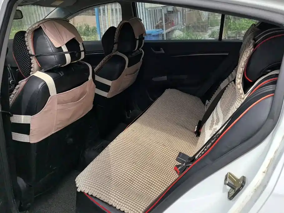 Geely Emgrand Classic 2015 — фото 11