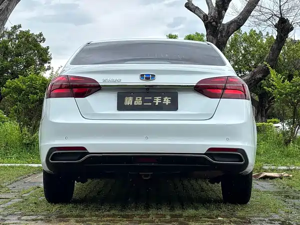 Geely Emgrand 2018