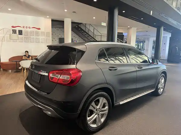 Mercedes-Benz GLA 2016